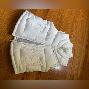 Arizona White puffy vest, size L